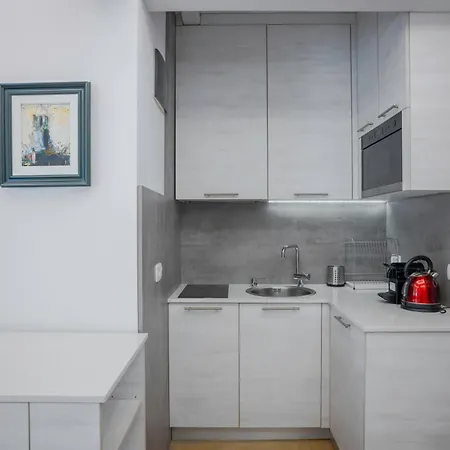 Apartment Luxurious 2 Bd Flat Near Ndk Sofia